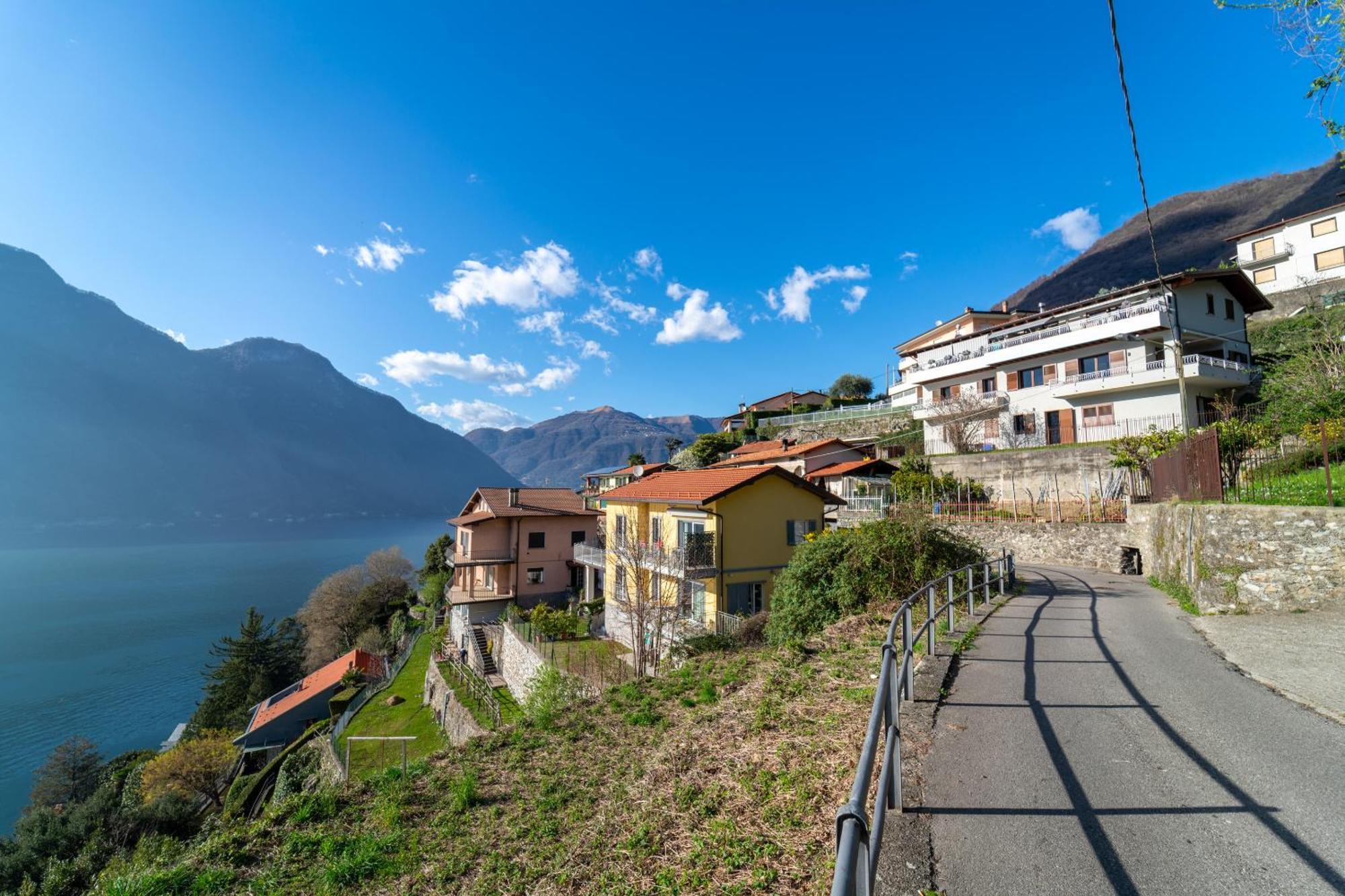 Ka' Doro With Lake View Nesso Exterior photo